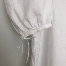 Load image into Gallery viewer, 18th Century Linen Shift Kit