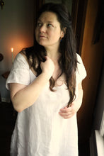 Load image into Gallery viewer, 1790 Linen Shift with Short Sleeves